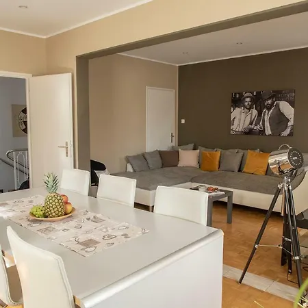 Locarno, Casa Pioda - Nahe Zentrum, Mit Balkon Und Parkplatz 아파트 *